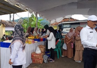 https://www.gardatipikornews.com.adhyaksanews.com/diisela-sela-kesibukannya-kalisa-putri-miss-asia-indonesia-menggelar-buka-puasa-dan-santunan-anak-yatim-di-perumahan-grand-duta-city