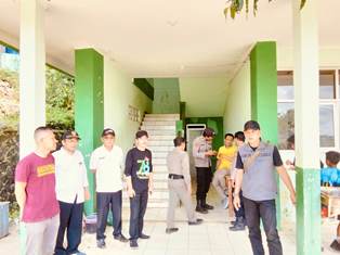 https://www.gardatipikornews.com.adhyaksanews.com/kapolda-sulteng-gubernur-dan-komisioner-kpu-ri-tinjau-langsung-psu-di-parigi-moutong