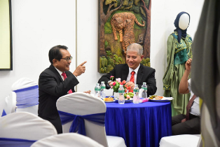 https://www.gardatipikornews.com.adhyaksanews.com/ketua-dpd-lsm-maung-kalbar-bersama-kmpp-layangkan-surat-laporan-penyalahgunaan-pip-periode-2015-2018