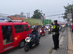 https://www.gardatipikornews.com.adhyaksanews.com/polda-sulut-jangan-tutup-mata-diduga-preman-suruhan-oknum-mafia-tambang-ilegal-dt-ancam-warga-pakai-senpi