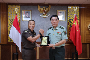 https://www.gardatipikornews.com.adhyaksanews.com/pemdes-cogreg-adakan-pawai-obor-meriahkan-istighosah-dan-tabligh-akbar-di-kec-parung-dengan-berjalan-sejauh-3-km