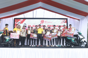 https://www.gardatipikornews.com.adhyaksanews.com/ketua-komisi-3-dpr-harap-polri-selalu-jadi-garda-terdepan-di-usia-ke79