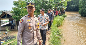 https://www.gardatipikornews.com.adhyaksanews.com/guru-honorer-r3-bergerak-kabupaten-sukabumi-desak-bkpsdm-dan-dinas-pendidikan-minta-kejelasan-statusnya