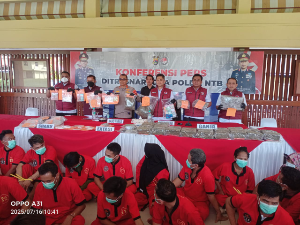 https://www.gardatipikornews.com.adhyaksanews.com/warga-petani-penggarap-meminta-pemerintah-kecamatan-bersikap-netral