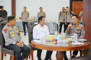 https://www.gardatipikornews.com.adhyaksanews.com/terpilih-kembali-sebagai-ketua-umum-dpp-gekrafs-kawendra-luktisian-tancap-gas-lakukan-mou-dengan-kementerian-ekonomi-kreatif-gekrafs-sumut-langkah-konkret-ketum-kawe