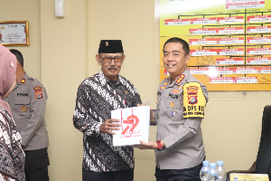 https://www.gardatipikornews.com.adhyaksanews.com/kapolresta-mataram-hadiri-pelepasan-kontingen-kota-mataram-menuju-festival-olahraga-masyarakat-nasional-fornas-viii-ntb-2025