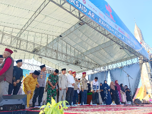 https://www.gardatipikornews.com.adhyaksanews.com/sekum-frjri-arul-kunjungi-balita-penderita-hygroma-toli-sinistra-di-kronjo-serukan-kepedulian-pemkab-tangerang
