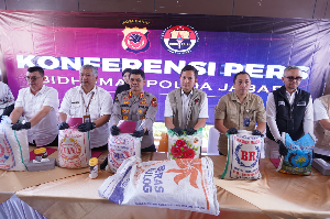 https://www.gardatipikornews.com.adhyaksanews.com/hmi-mpo-cabang-konawe-selatan-ucapkan-selamat-atas-terpilihnya-laode-muhammad-imran-sebagai-ketum-pb-hmi-mpo-20252027