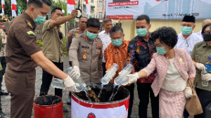 https://www.gardatipikornews.com.adhyaksanews.com/dukung-program-makanan-bergizi-gratis-kapolda-sulut-lakukan-groundbreaking-sppg-polresta-manado