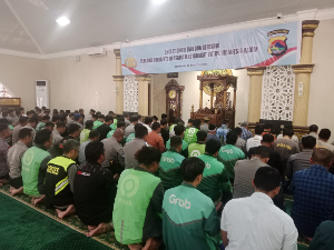 https://www.gardatipikornews.com.adhyaksanews.com/kapolres-tanjab-barat-imbau-warga-tetap-tenang-jangan-terpancing-isu-provokasi