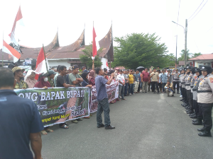 https://www.gardatipikornews.com.adhyaksanews.com/walikota-pariaman-yota-balad-silaturahmi-dan-coffe-morning-bersama-wartawan