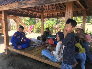 https://www.gardatipikornews.com.adhyaksanews.com/dari-tenun-hingga-literasi-kapolres-dan-bhayangkari-lotara-bangun-kedekatan-di-bayan