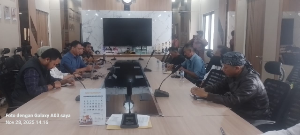 https://www.gardatipikornews.com.adhyaksanews.com/diduga-semua-pendamping-pkh-se-kecamatan-kadupandak-jadi-sorotan-publik-terkait-pungli
