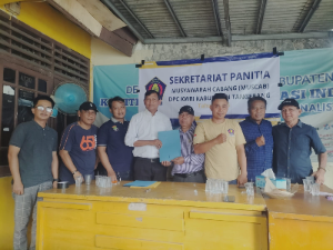 https://www.gardatipikornews.com.adhyaksanews.com/aliansi-honorer-nasional-ahn-dpd-kabupaten-sukabumi-beraudensi-terkait-mempertanyakan-skema-penggajihan-pppk-paruh-waktu-yang-harus-azas-keadilan-dan-memanusiakan-manusia
