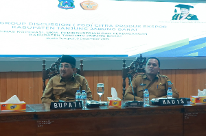 https://www.gardatipikornews.com.adhyaksanews.com/pemdes-cidokom-pemdes-padurenan-kec-gunungsindur-serta-pemdes-lainnya-serentak-salurkan-bantuan-pangan-dan-minyak-goreng