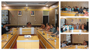 https://www.gardatipikornews.com.adhyaksanews.com/dana-desa-cihanjuang-bermasalah-wartawan-ungkap-fakta-malah-dapat-teror
