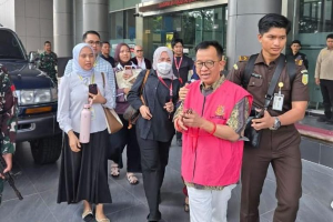 https://www.gardatipikornews.com.adhyaksanews.com/lkc-dompet-dhuafa-gelar-penyaluran-paket-nutrisi-untuk-lansia-bersama-kepala-desa-rahmat-bukhari-musliin-di-saung-abah-rbm