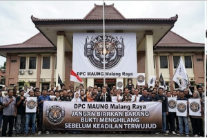 https://www.gardatipikornews.com.adhyaksanews.com/rizwan-kebijakan-hibah-pemkab-bogor-ke-polres-disorot-diduga-menabrak-imbauan-kpk-dan-timbulkan-ketimpangan