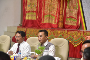 https://www.gardatipikornews.com.adhyaksanews.com/kepala-desa-pasawahan-dinilai-responsif-tangani-aspirasi-warga-jwi-sukabumi-raya-sosok-pemimpin-yang-patut-menjadi-teladan