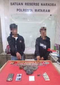 https://www.gardatipikornews.com.adhyaksanews.com/dewan-pembina-jwi-sukabumi-raya-yusuf-taojiri-resmi-terpilih-sebagai-paw-desa-cibolang-kecgunungguruh