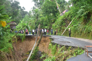 https://www.gardatipikornews.com.adhyaksanews.com/dpc-lsm-brantas-muba-temukan-3-patok-hutan-hp-lalan-di-lahan-pt-abl-desa-mura-medak-dusun-5