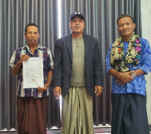 https://www.gardatipikornews.com.adhyaksanews.com/penutupan-pordes-ke-vi-desa-cibeuteung-muara-oleh-kades-h-asep-suhendar-sekdes-suheri-babinmas-aipda-hary-babinsa-kopda-wahyudin